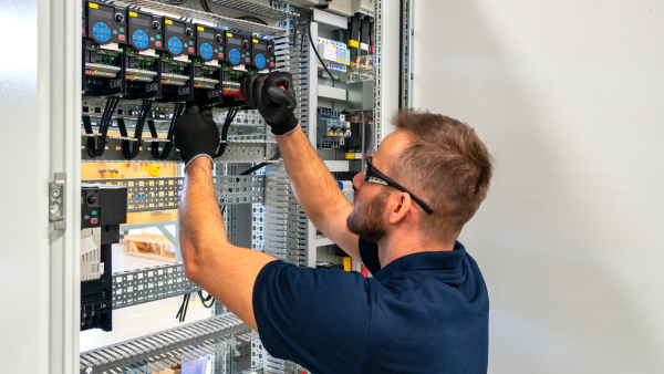 GTHVAC & Electrical Asset Management for Electrical Air COnditioning workshop equipment heavy industrial Mornington peninsula yarra valley melbourne Bayswater Dandenong braeside Ringwood lilydale Frankston glen waverley